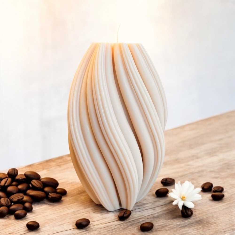 Scented Soy wax Swirl Large Elegant aesthetic Candle - Picture 4 of 6
